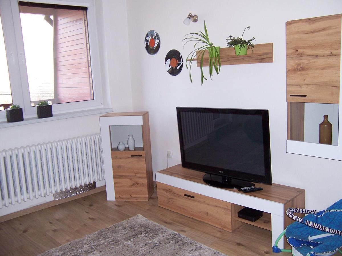 Salas-Dum Pro Spolecnou Dovolenou Az 11 Osob Buitenkant foto